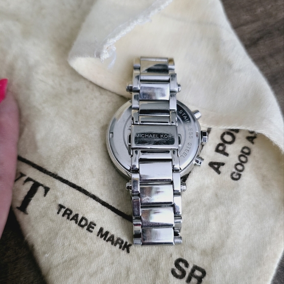 Michael Kors ladies silver watch - Picture 4 of 7